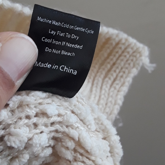 POL pullover sweater with hoodie - Picture 8 of 9